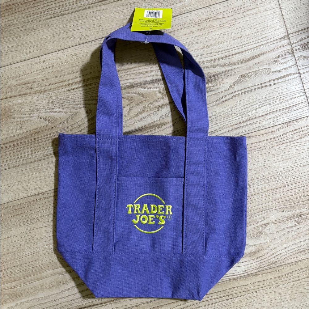 Trader’s Joe purple tote bag, Halloween 2025